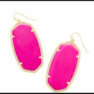 Kendra Scott Danielle earrings